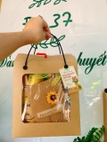 Set quà 20/11 từ Granola và xoài sấy 1